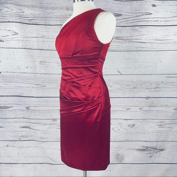 David's Bridal red single shoulder ruched dress - Picture 6 of 15